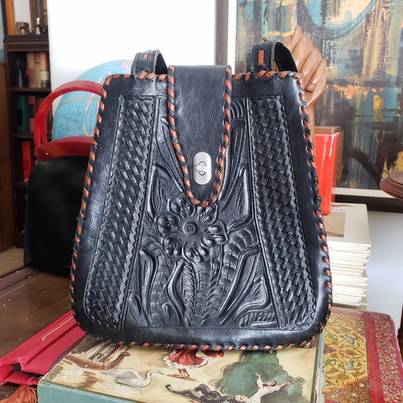 Handbags - 🚫SOLD🚫 Vintage Leather Hand tooled Purse Bag